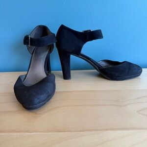 Kelly and Katie Black Women's Heels - size 9.5